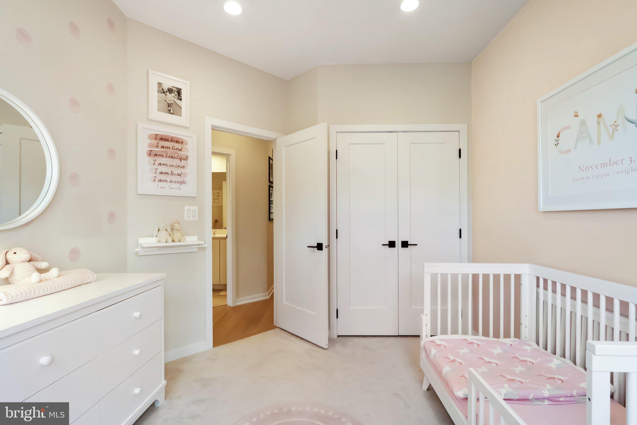 1970 Roland Clarke Pl