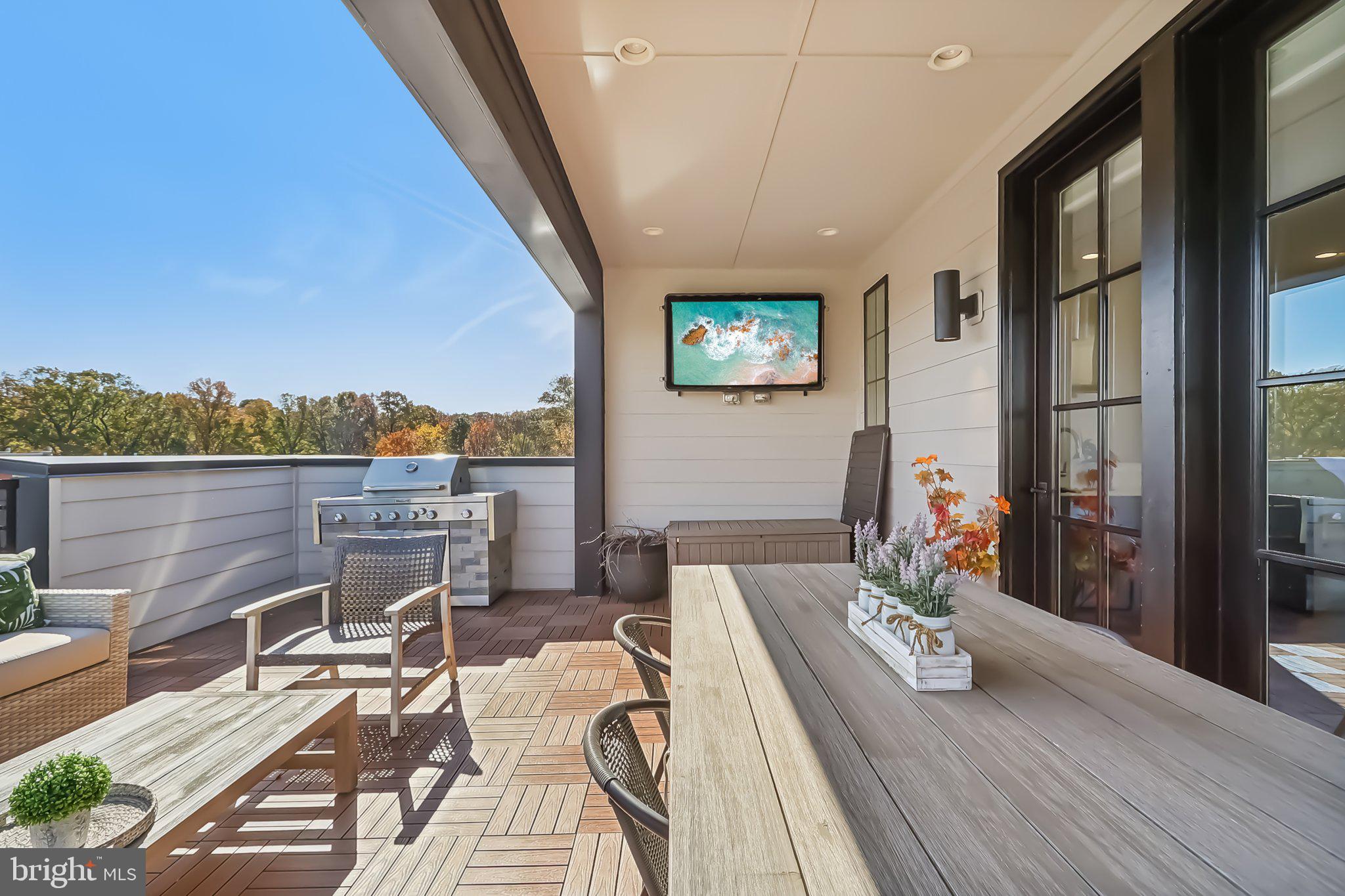 1970 Roland Clarke Pl