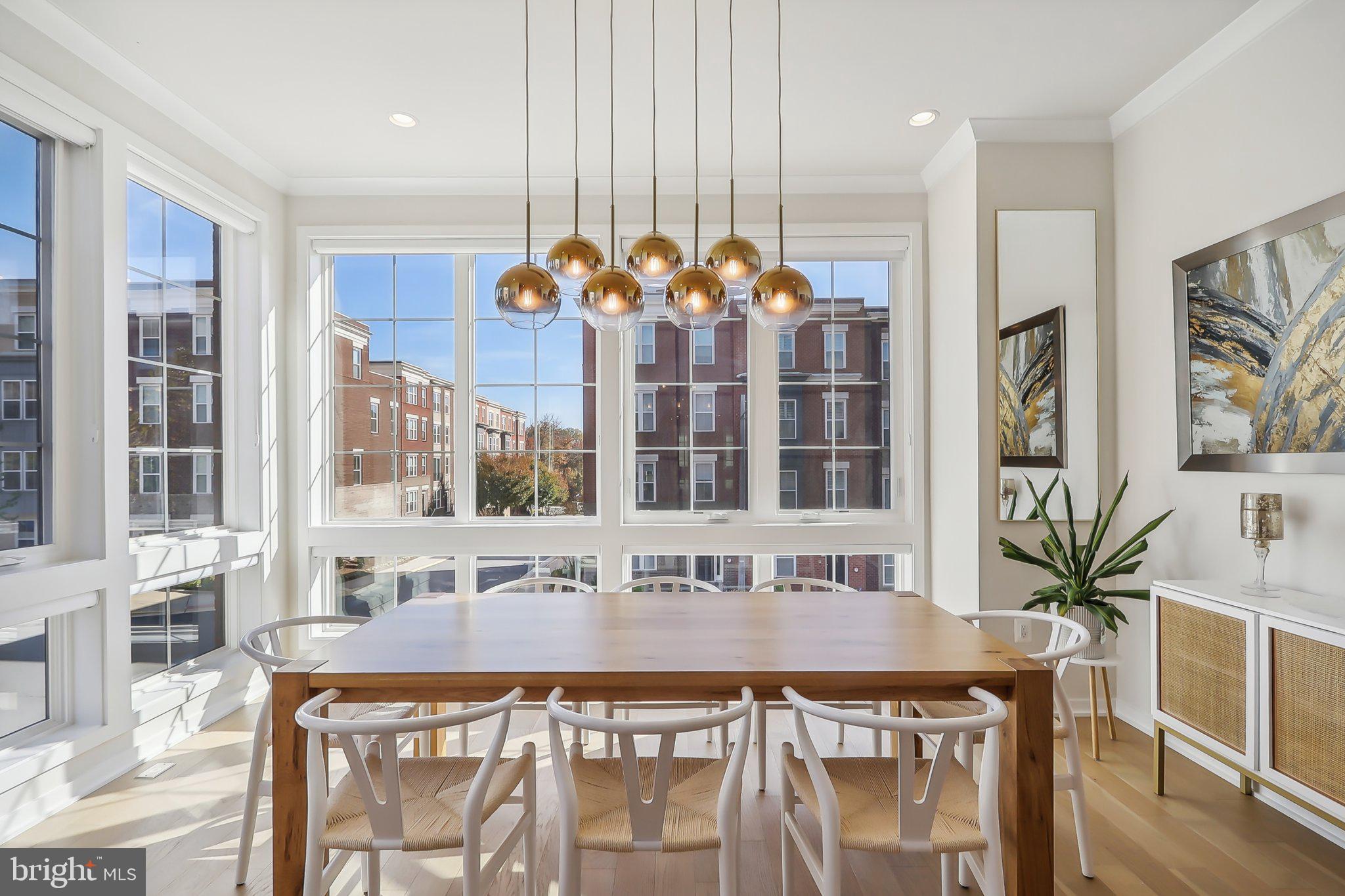 1970 Roland Clarke Pl