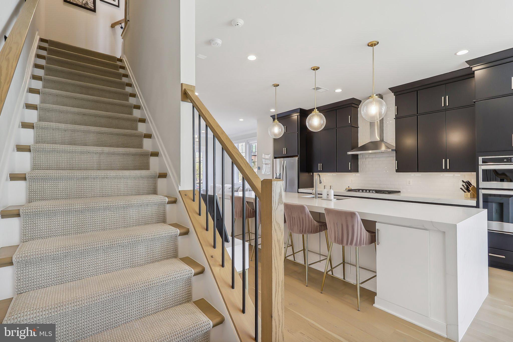 1970 Roland Clarke Pl