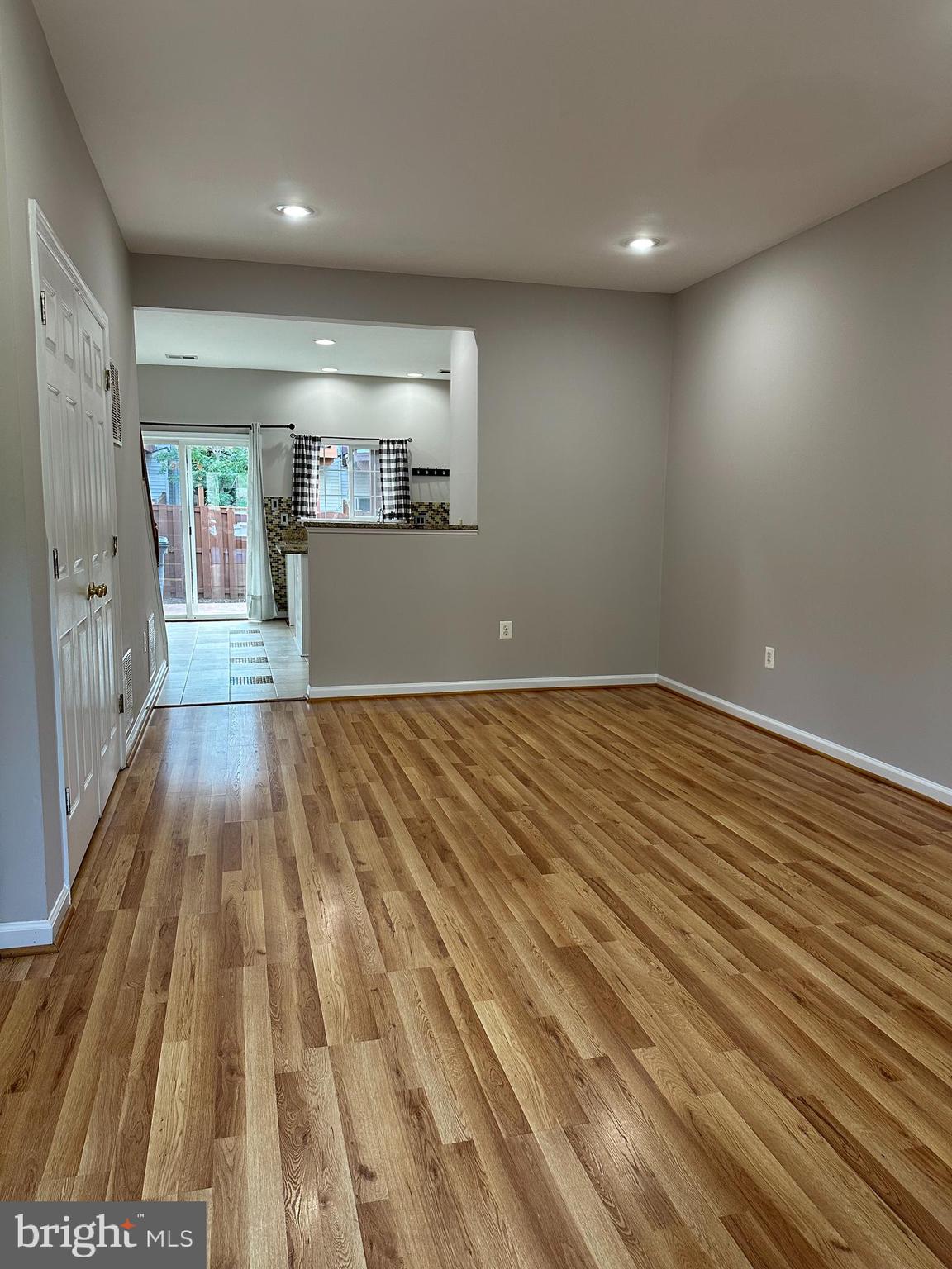 2414 DEW MEADOW