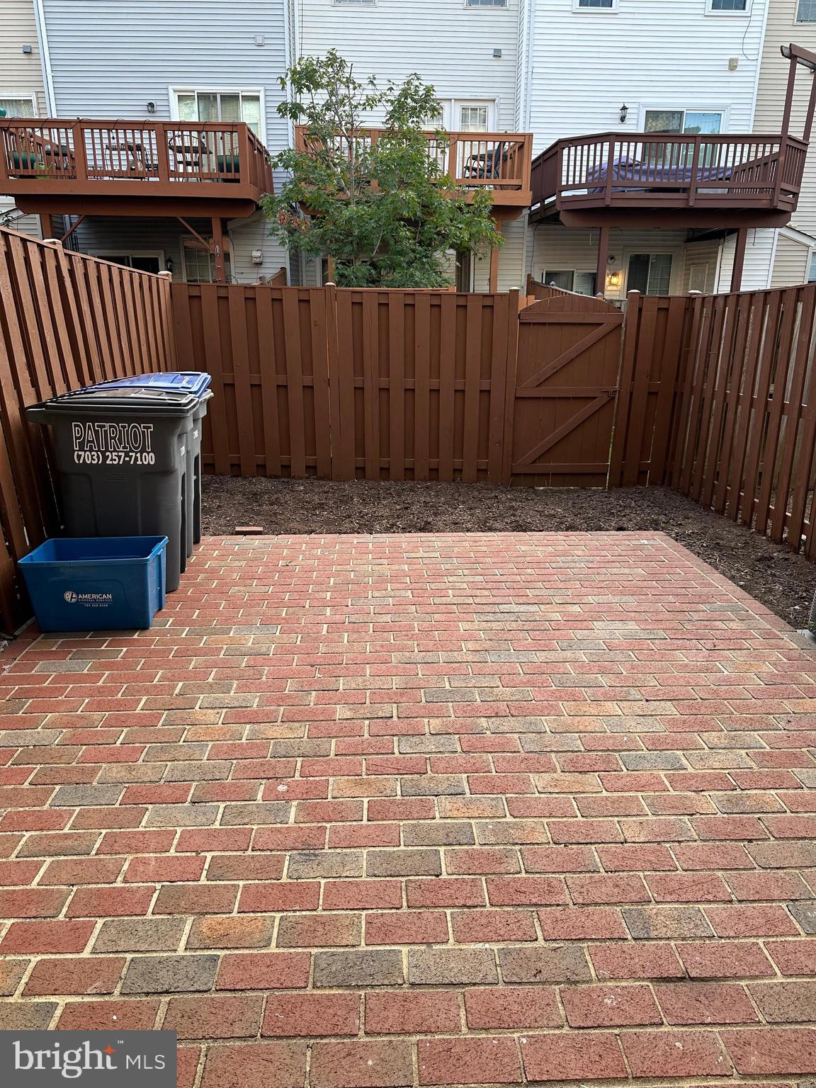 2414 DEW MEADOW