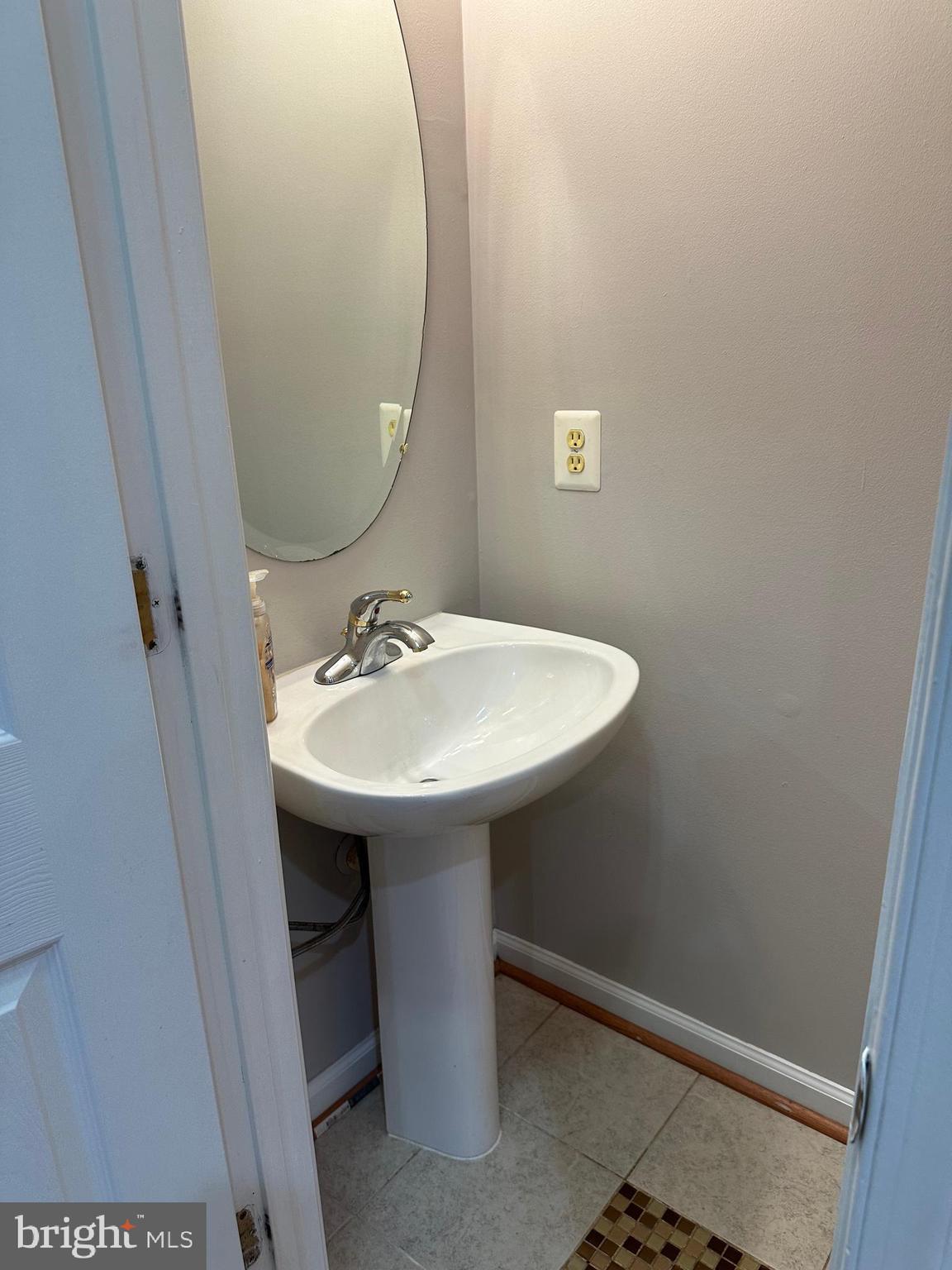 2414 DEW MEADOW