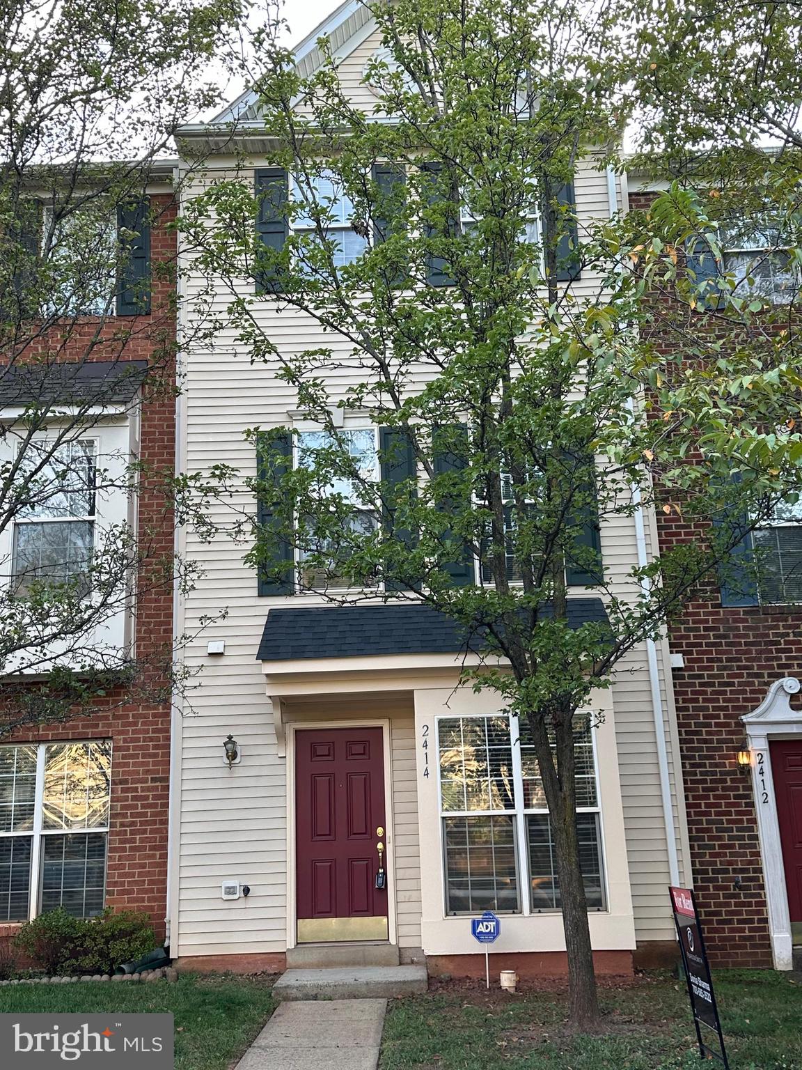 2414 DEW MEADOW