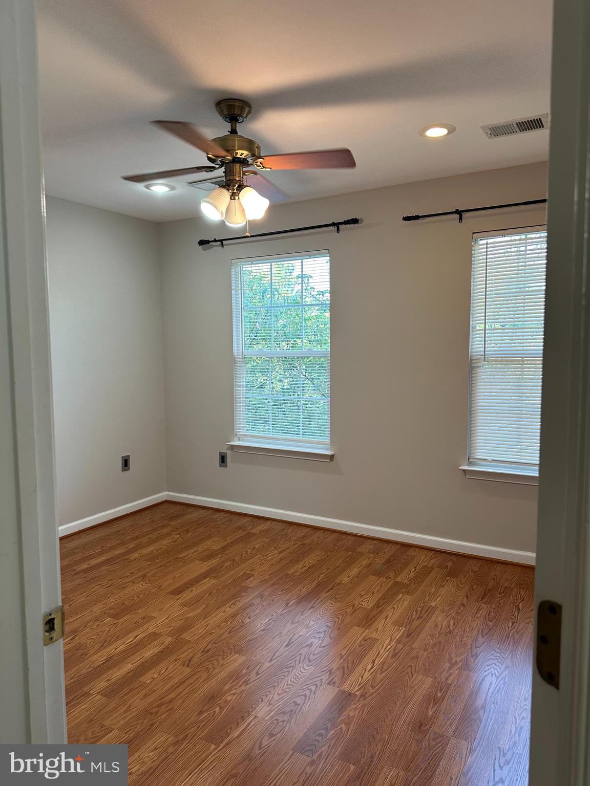 2414 DEW MEADOW