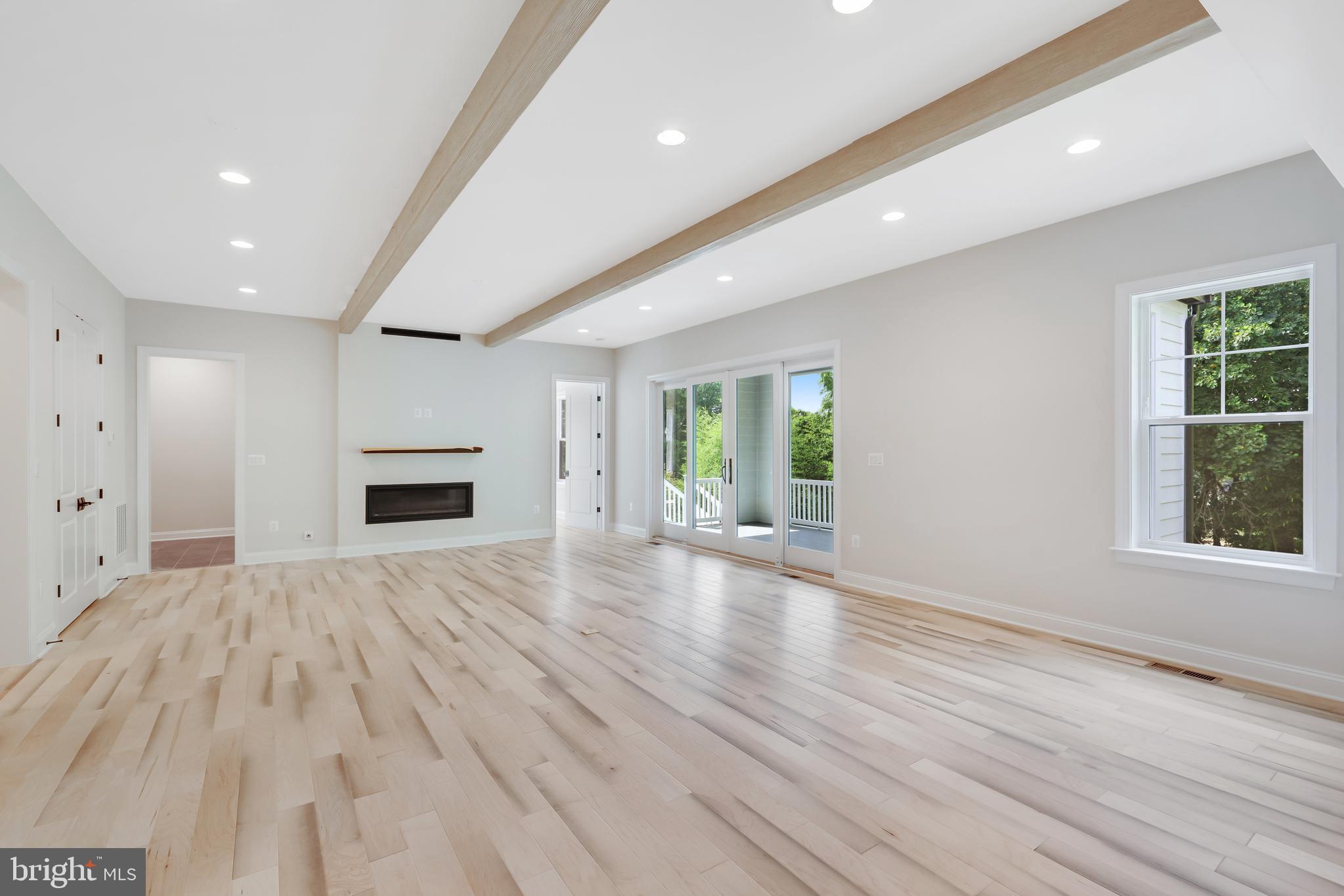 9017 Ellenwood Ln