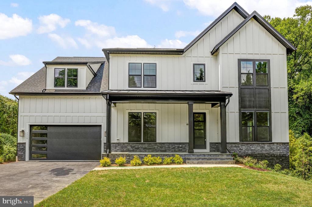 9017 Ellenwood Ln