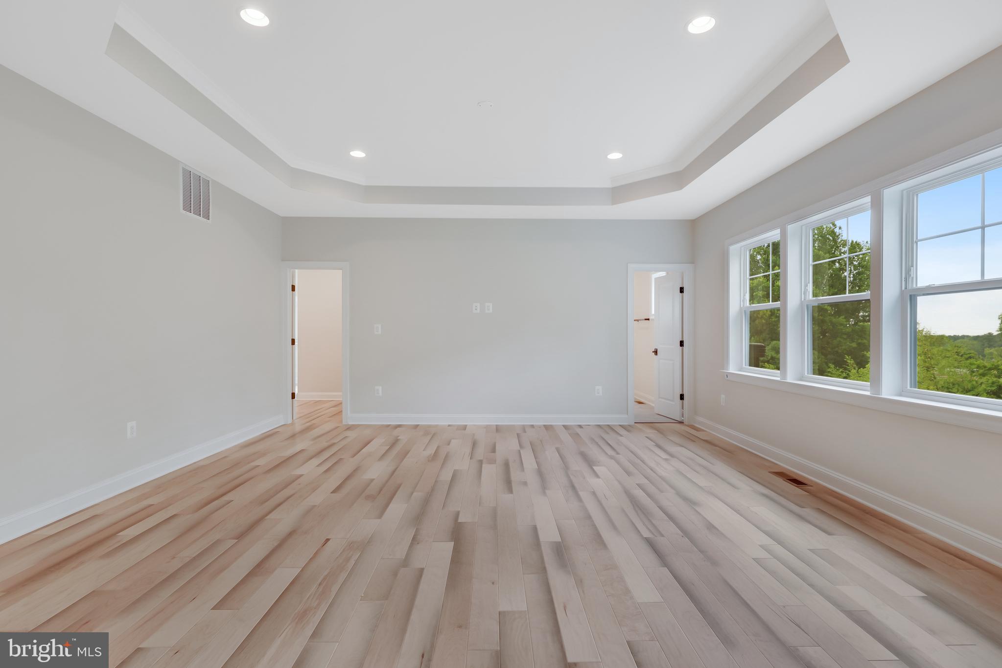 9017 Ellenwood Ln