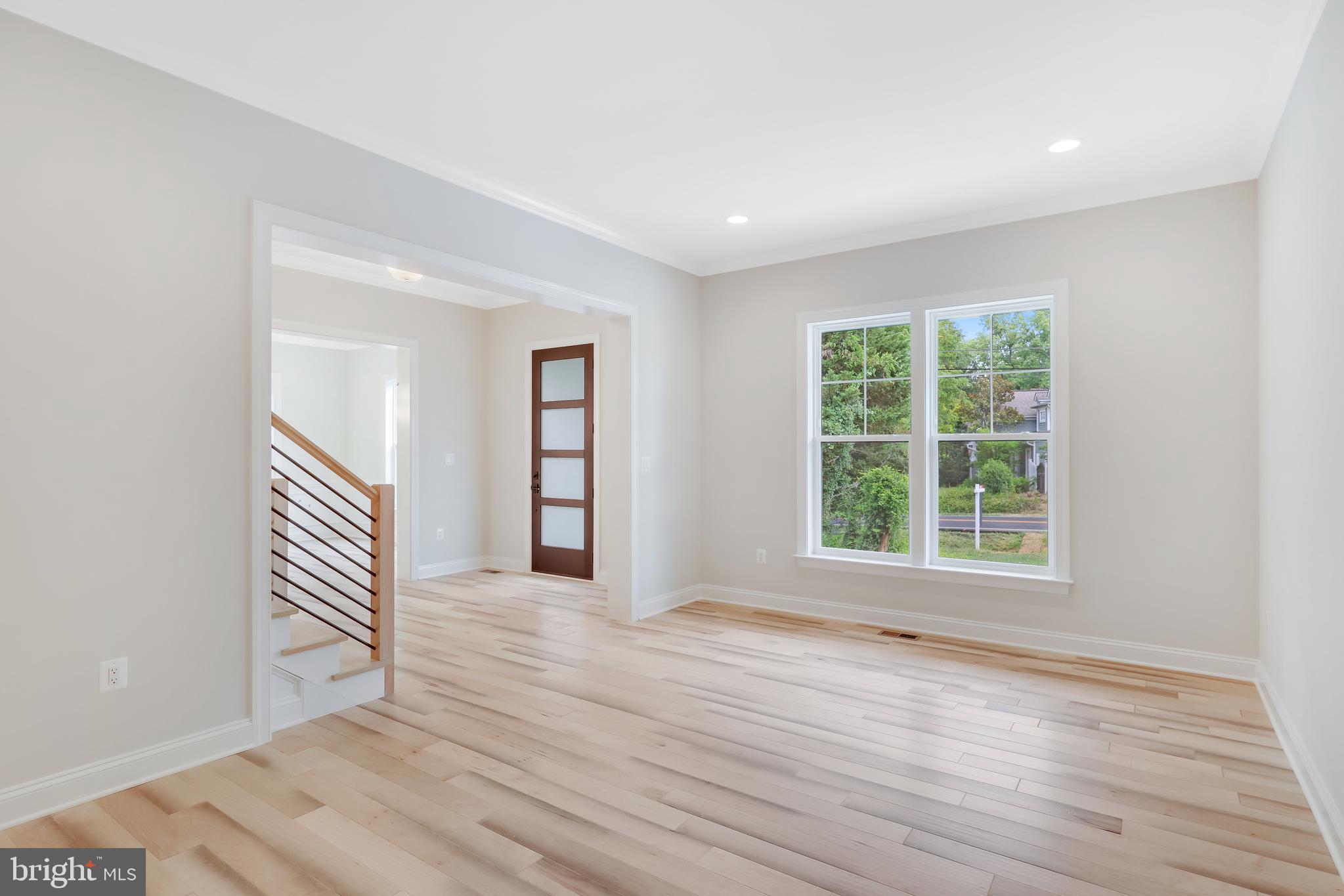 9017 Ellenwood Ln
