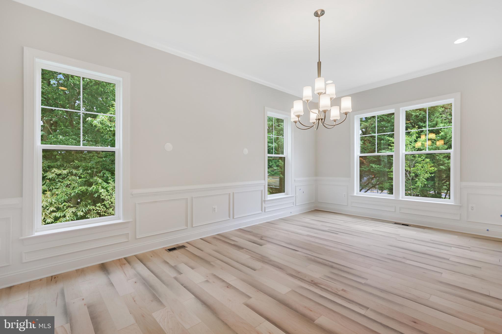 9017 Ellenwood Ln