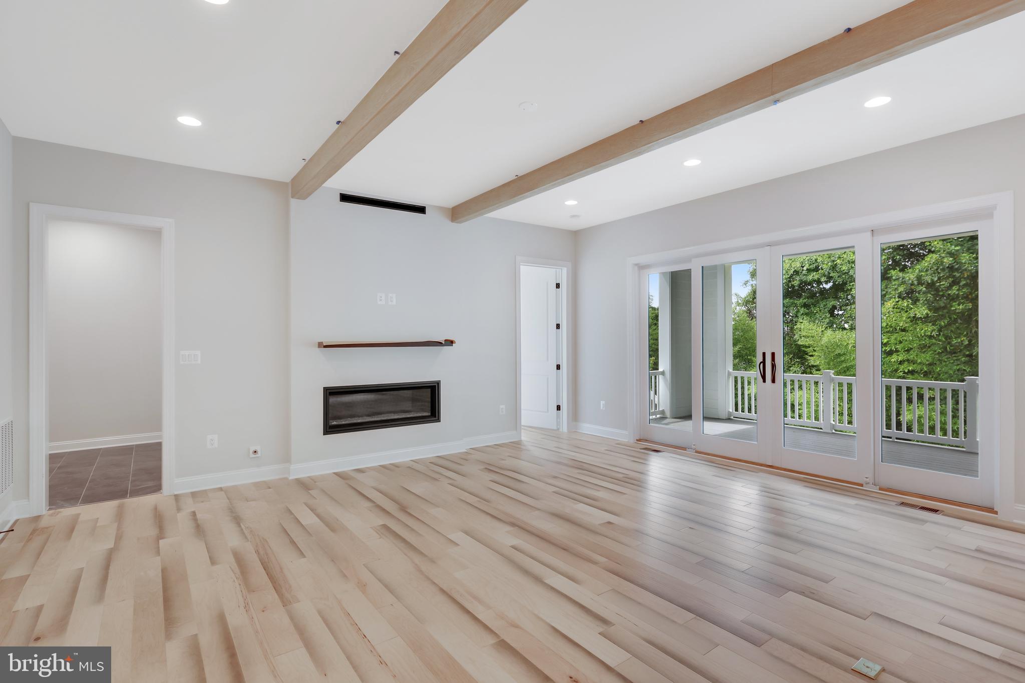 9017 Ellenwood Ln