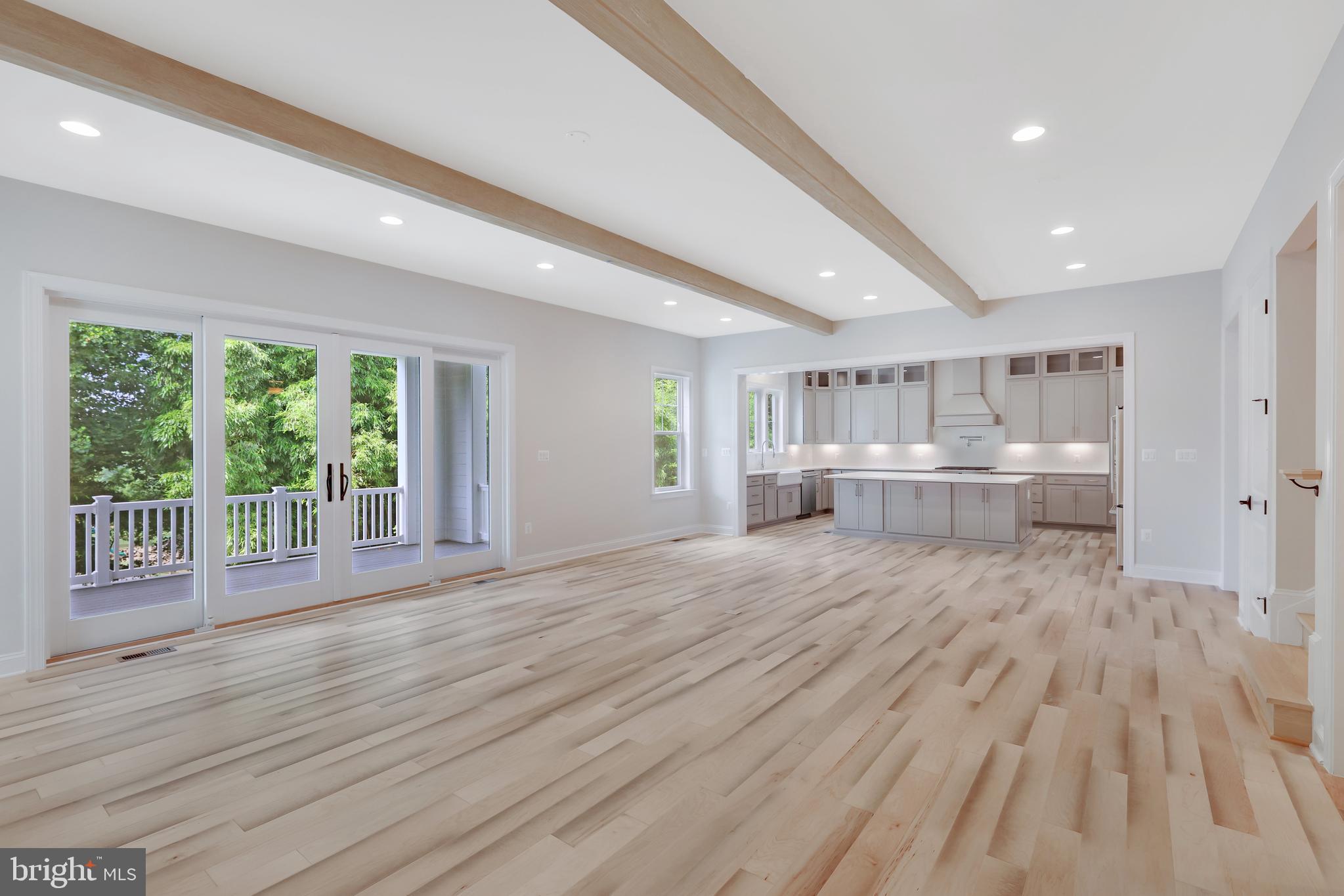 9017 Ellenwood Ln