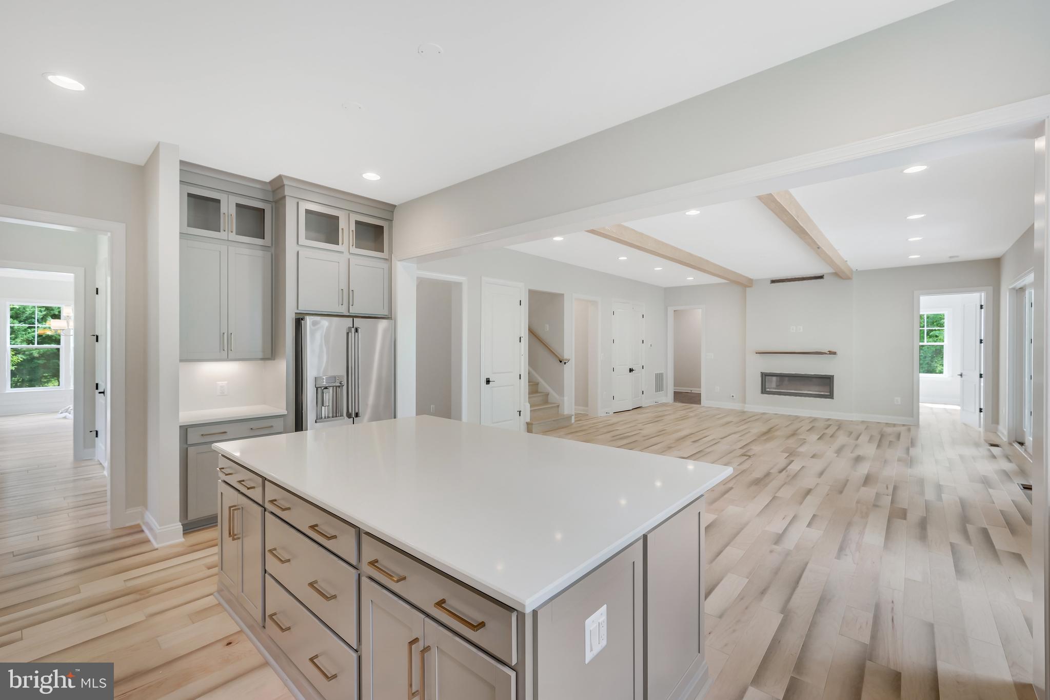 9017 Ellenwood Ln