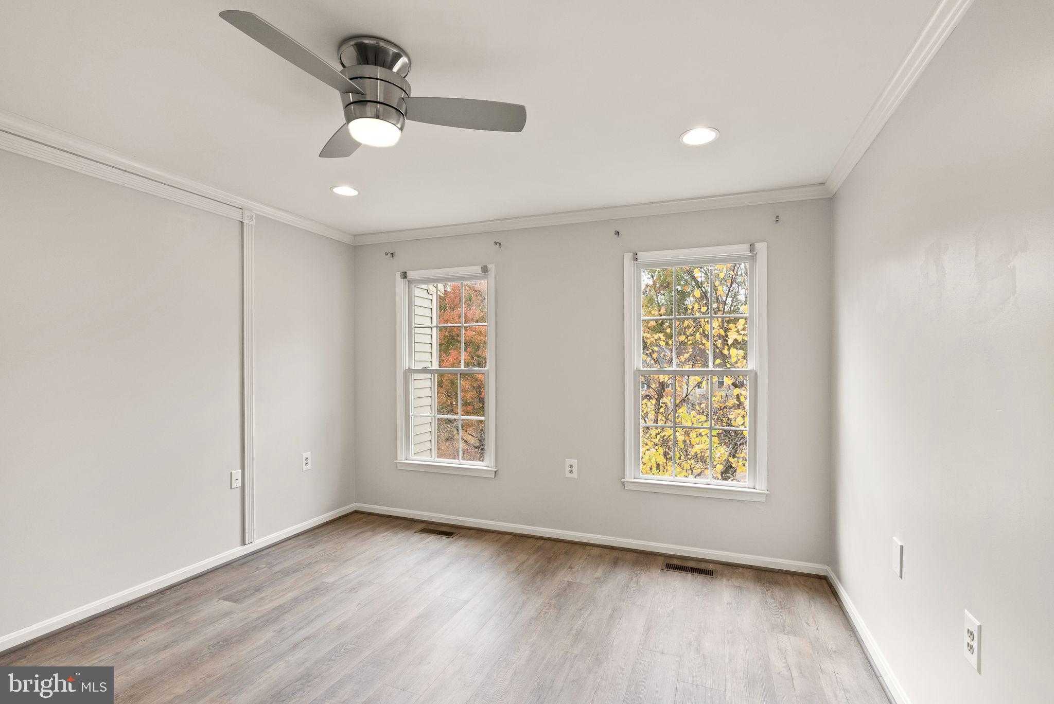 13904 Woods Run Ct