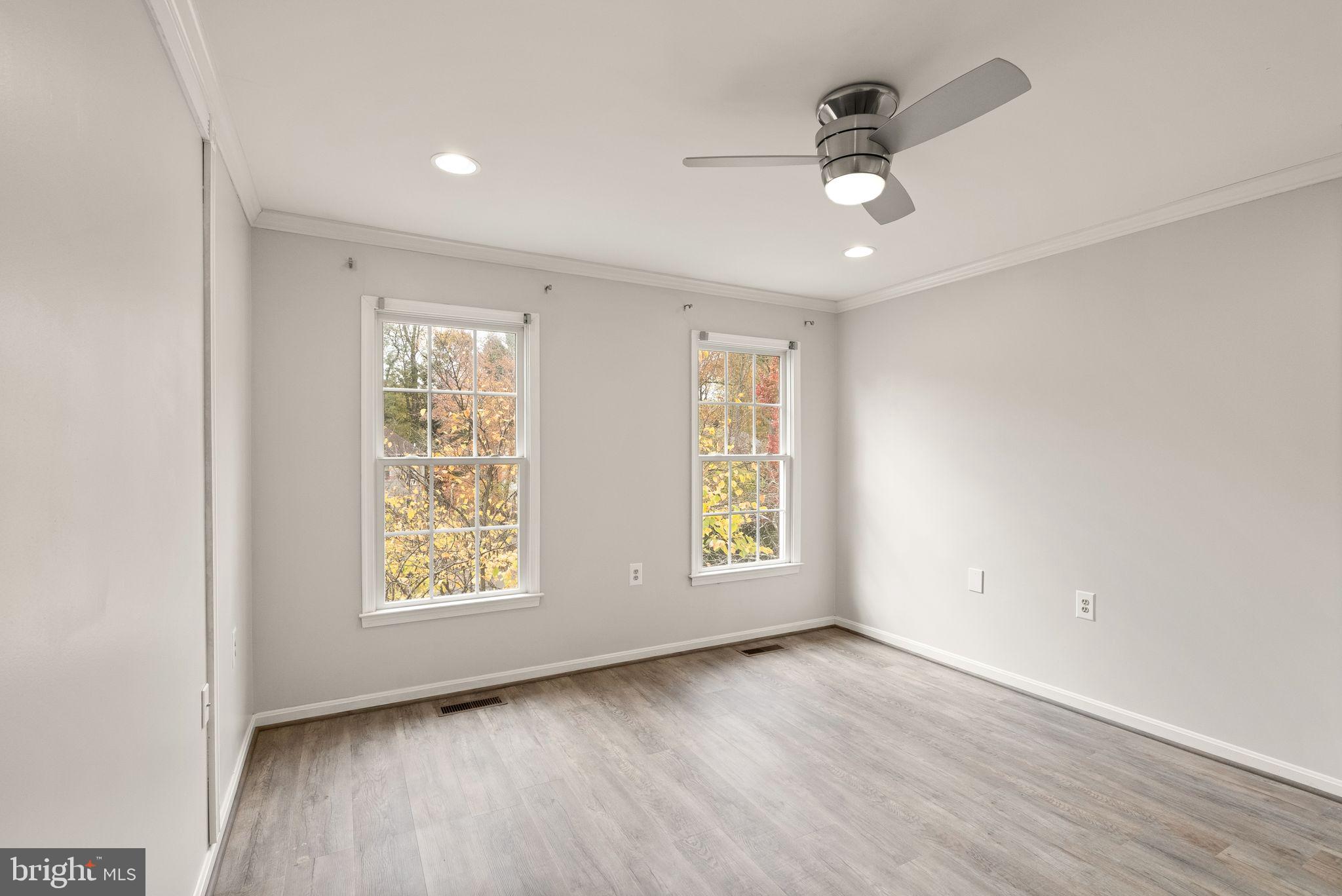 13904 Woods Run Ct