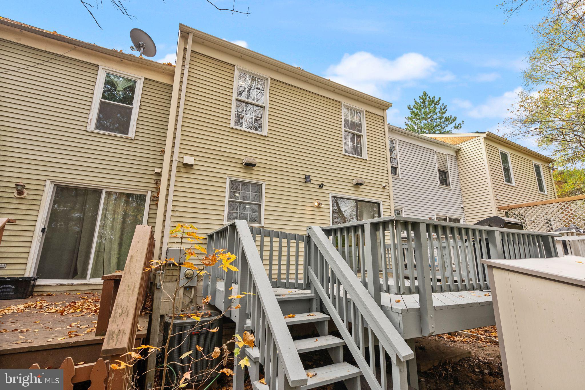 13904 Woods Run Ct