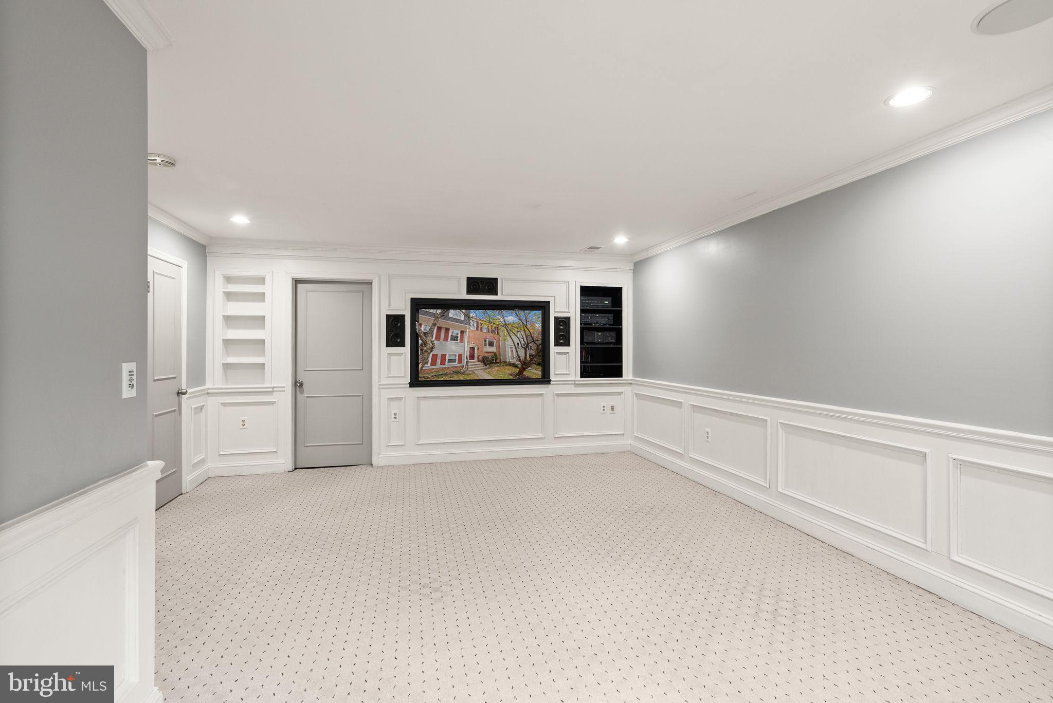 13904 Woods Run Ct