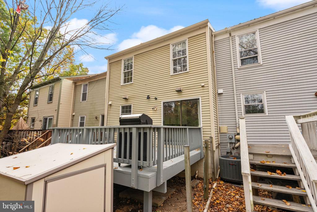 13904 Woods Run Ct