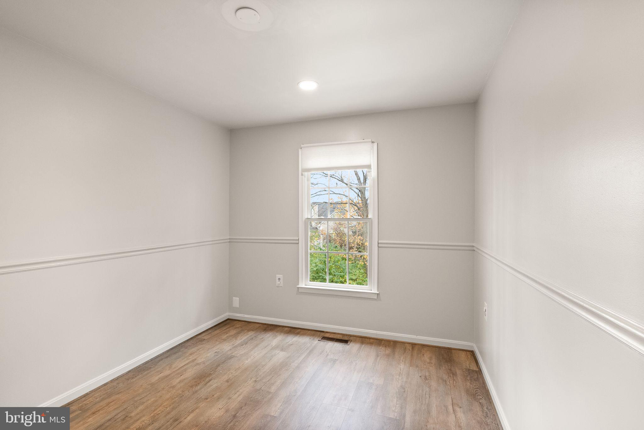 13904 Woods Run Ct