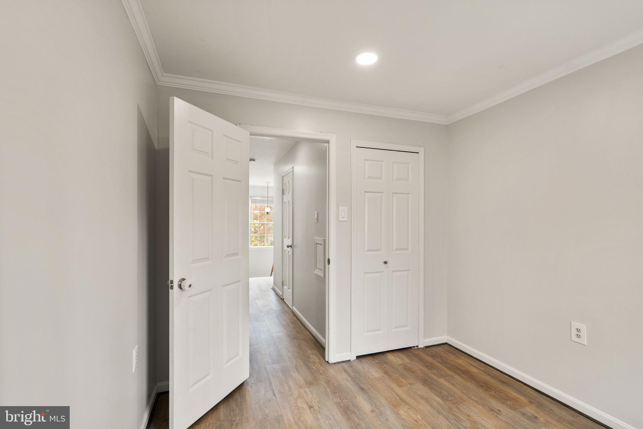 13904 Woods Run Ct