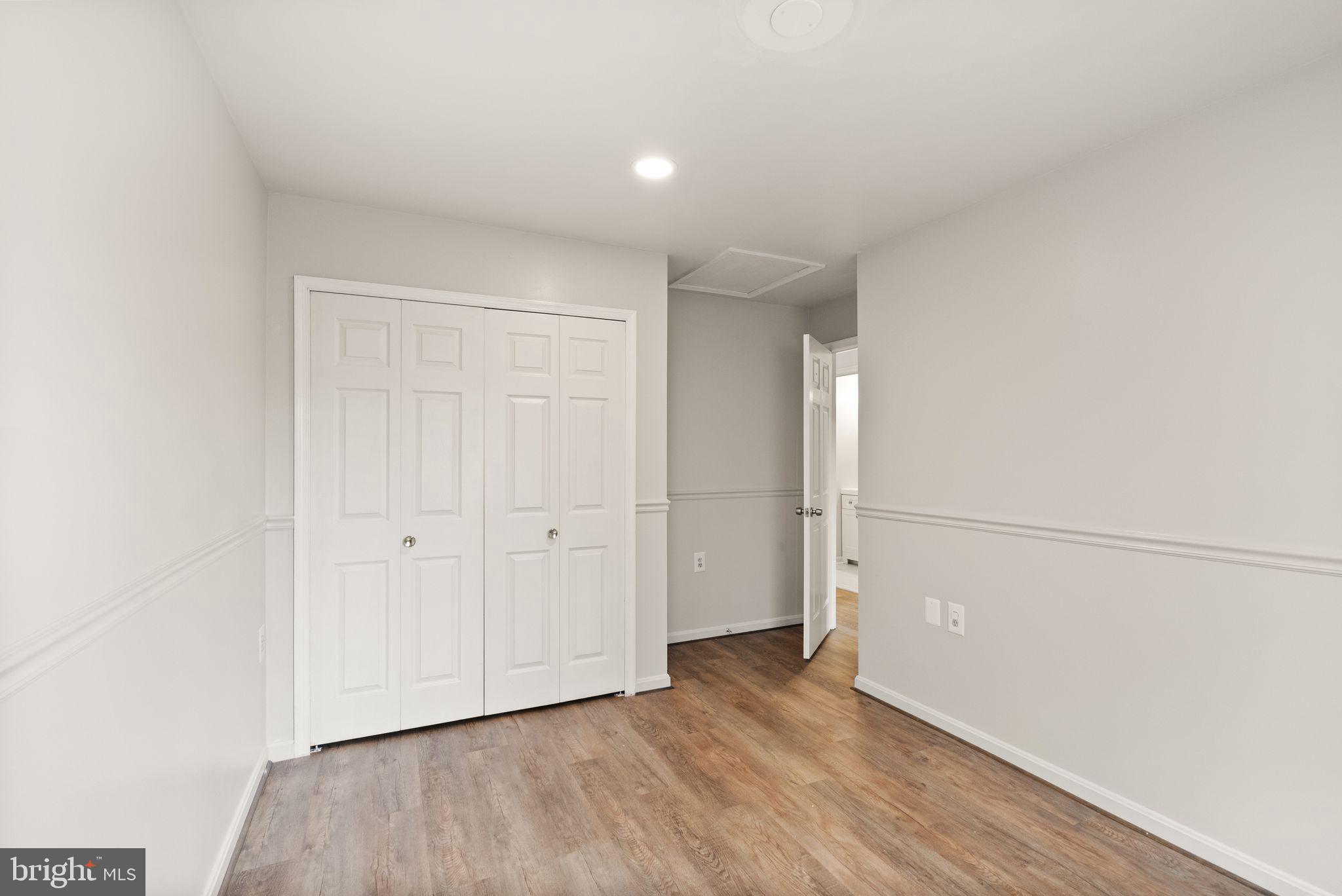 13904 Woods Run Ct