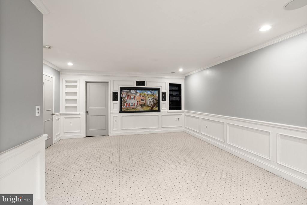 13904 Woods Run Ct