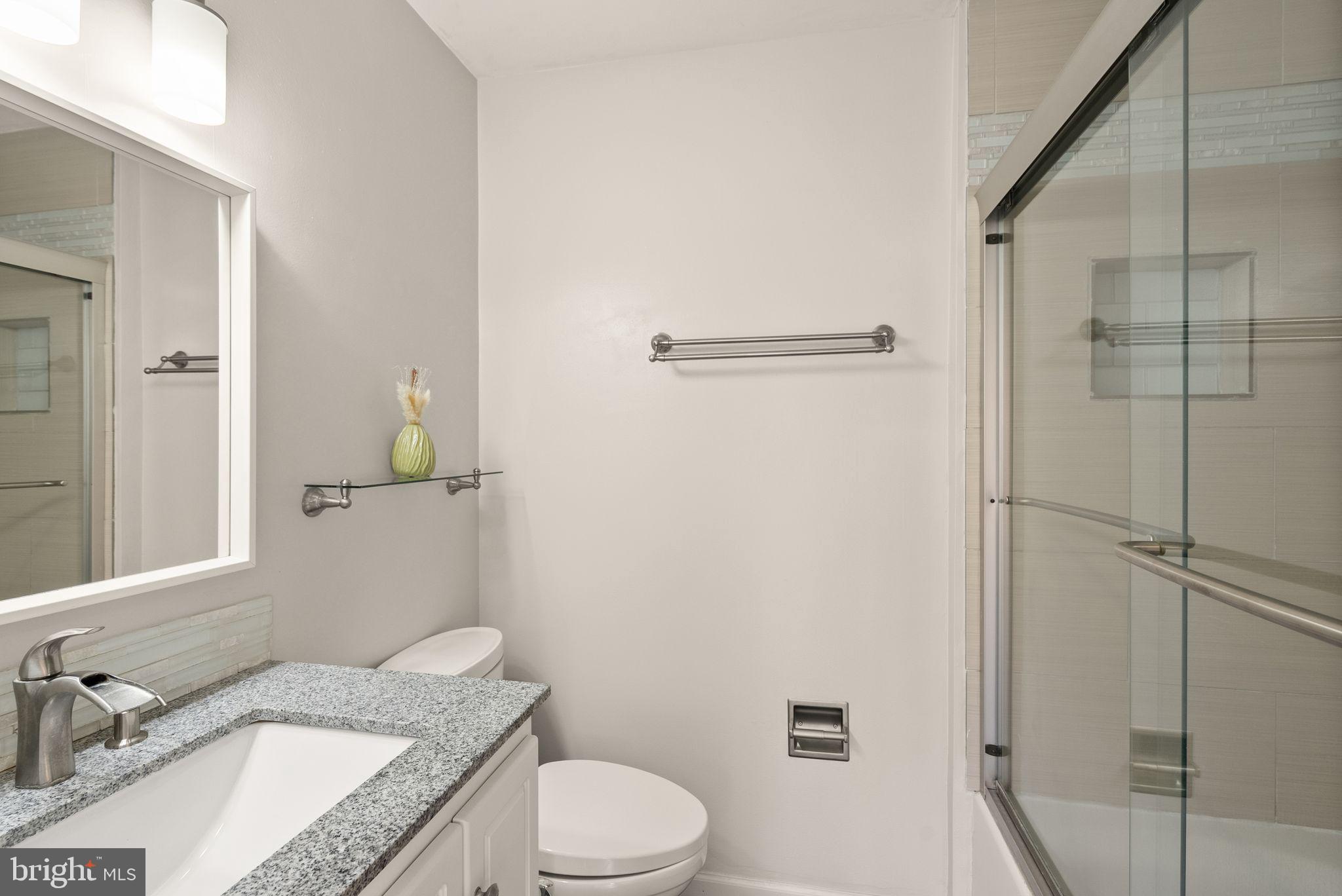 13904 Woods Run Ct