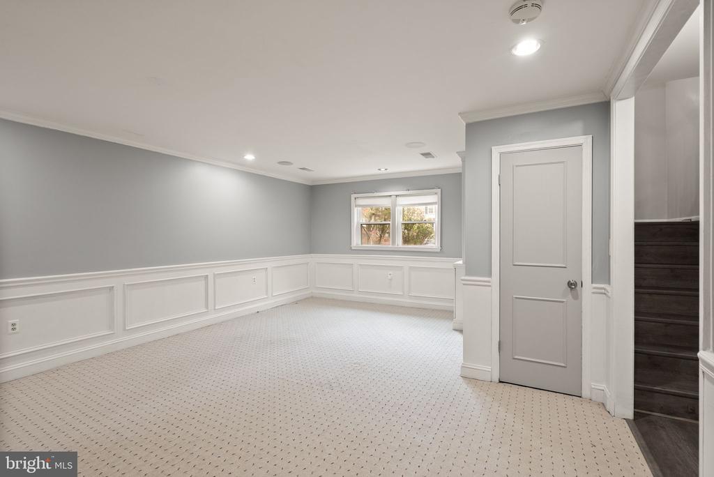 13904 Woods Run Ct