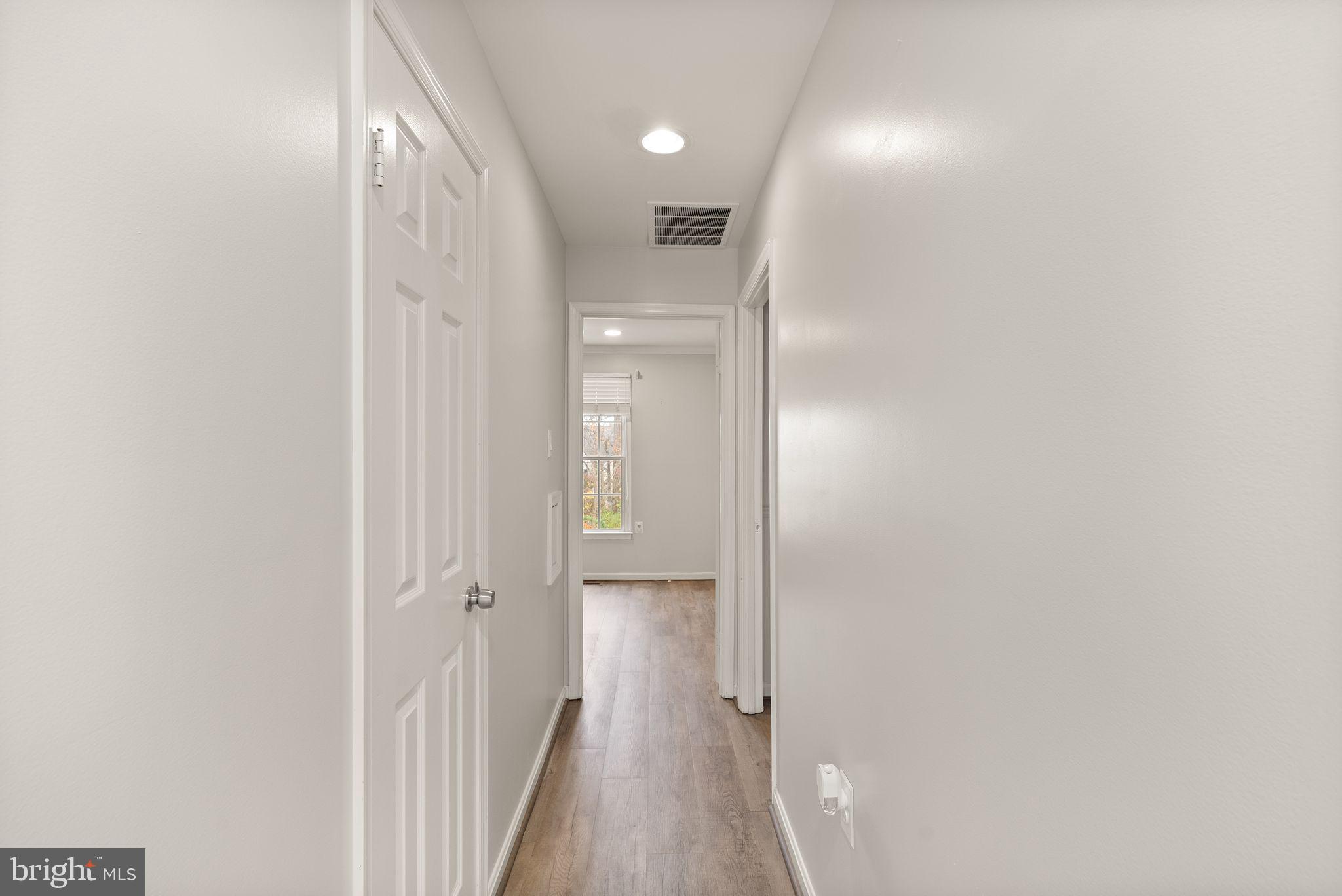 13904 Woods Run Ct