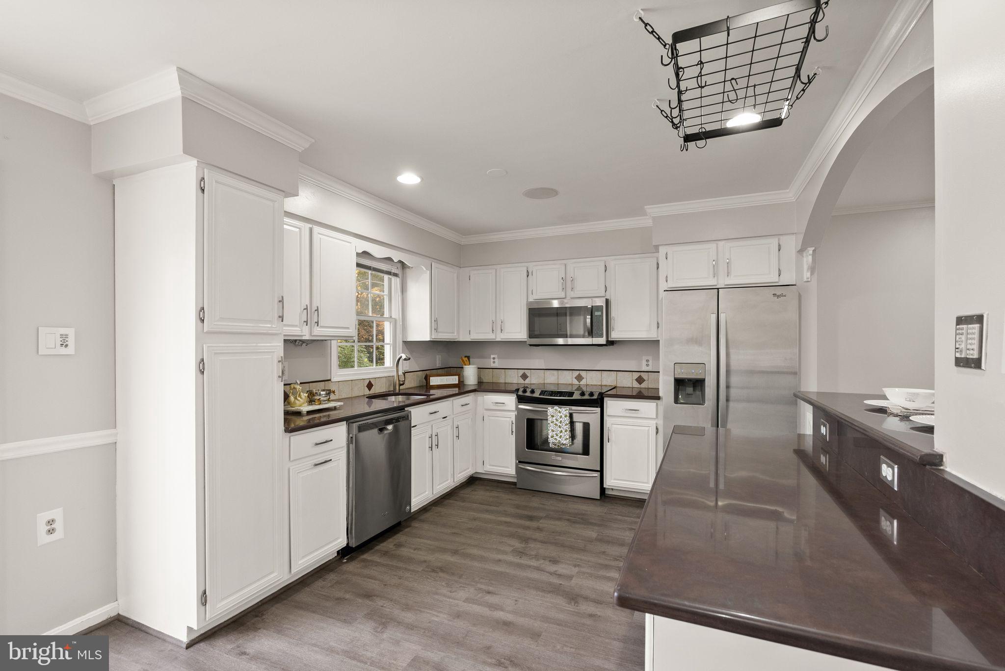 13904 Woods Run Ct