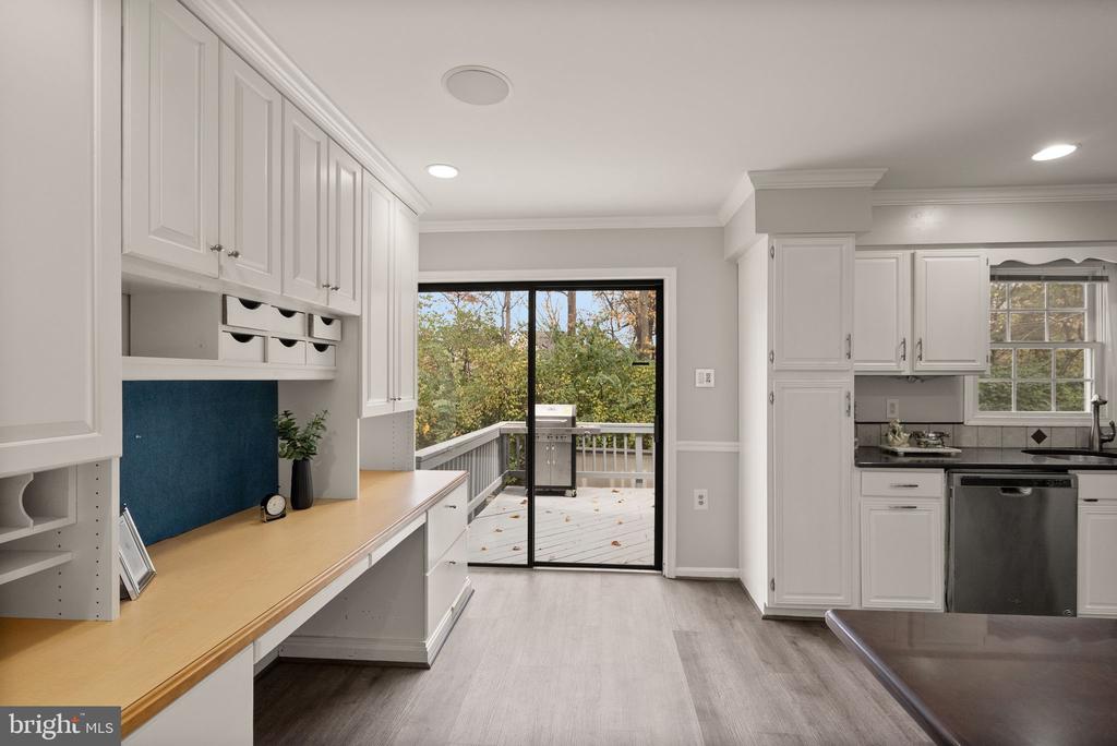 13904 Woods Run Ct