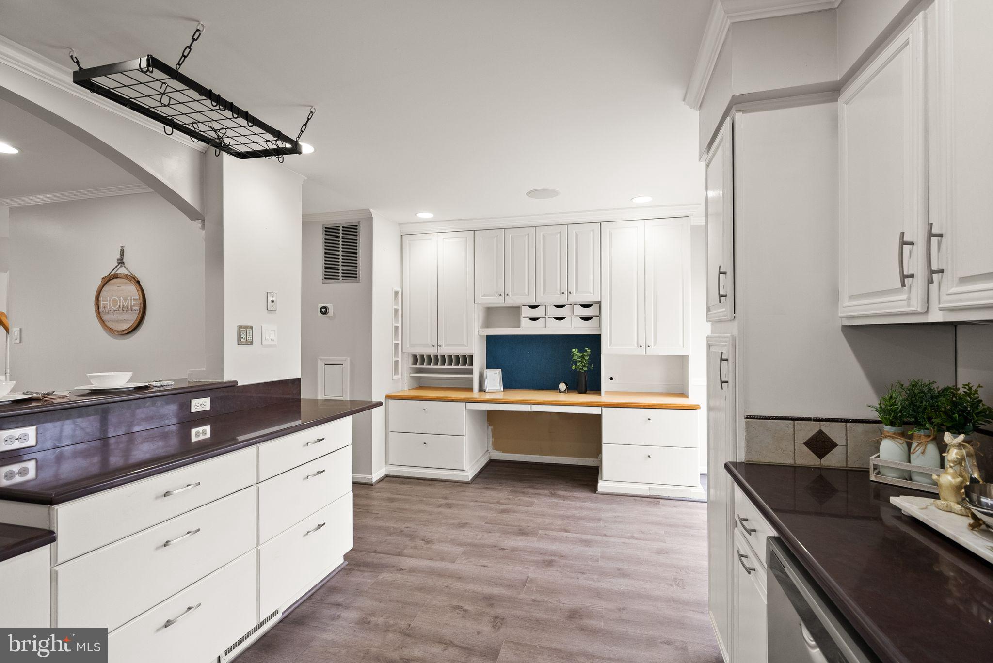 13904 Woods Run Ct