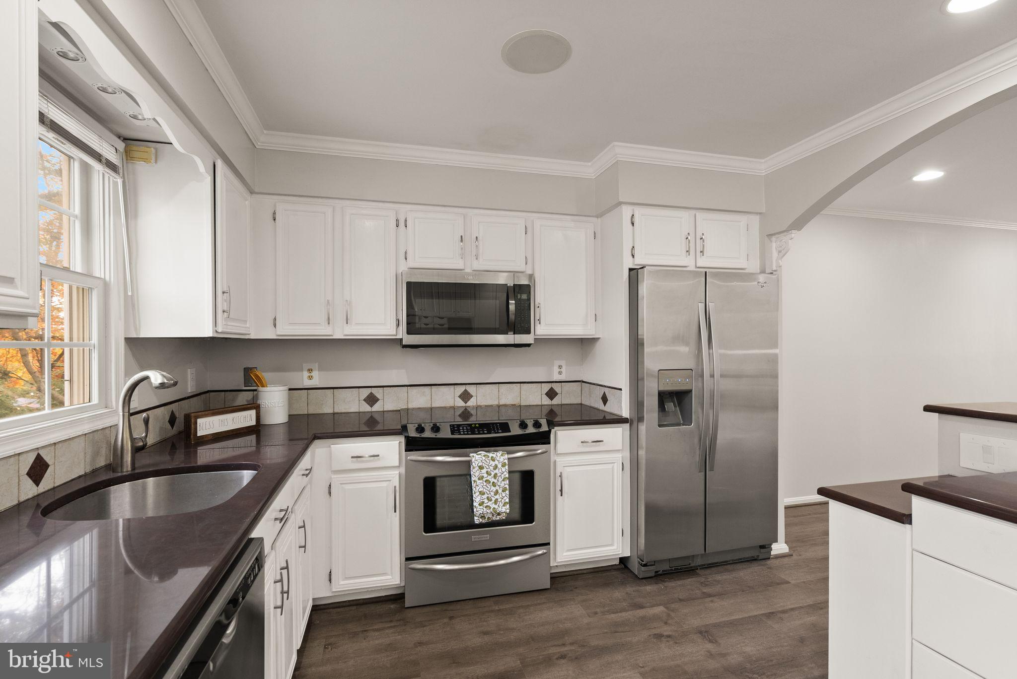 13904 Woods Run Ct