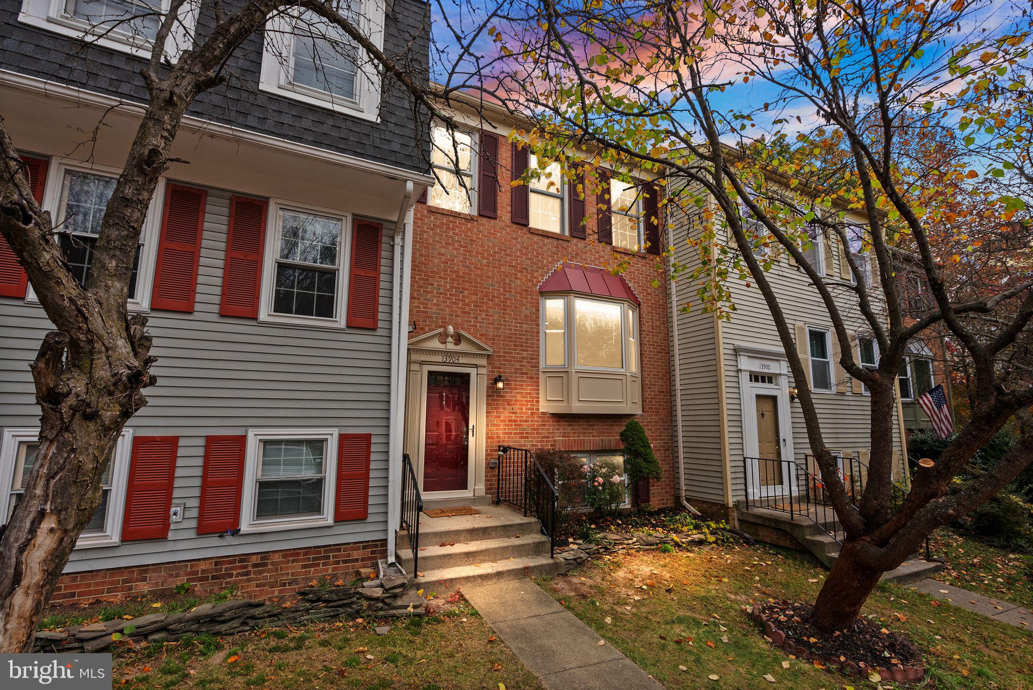 13904 Woods Run Ct