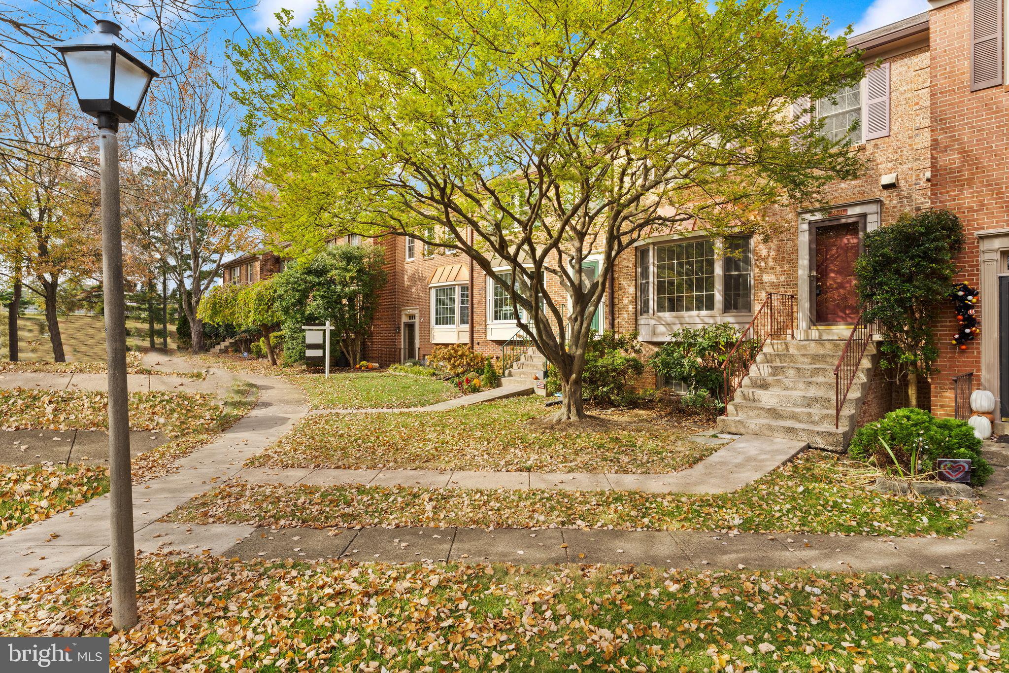 2841 SUTTON OAKS LN