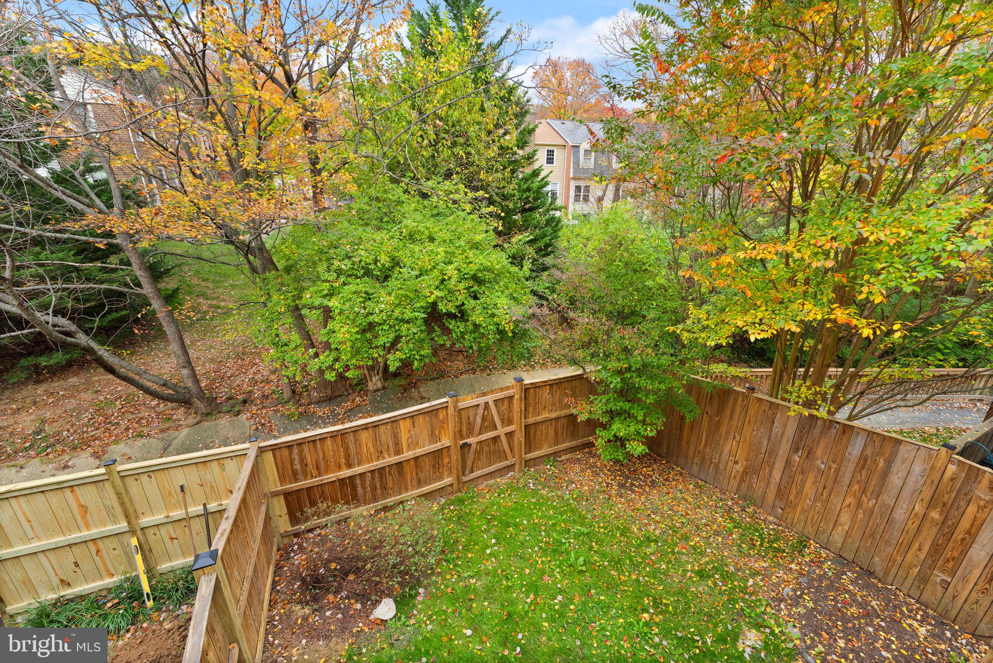 2841 SUTTON OAKS LN