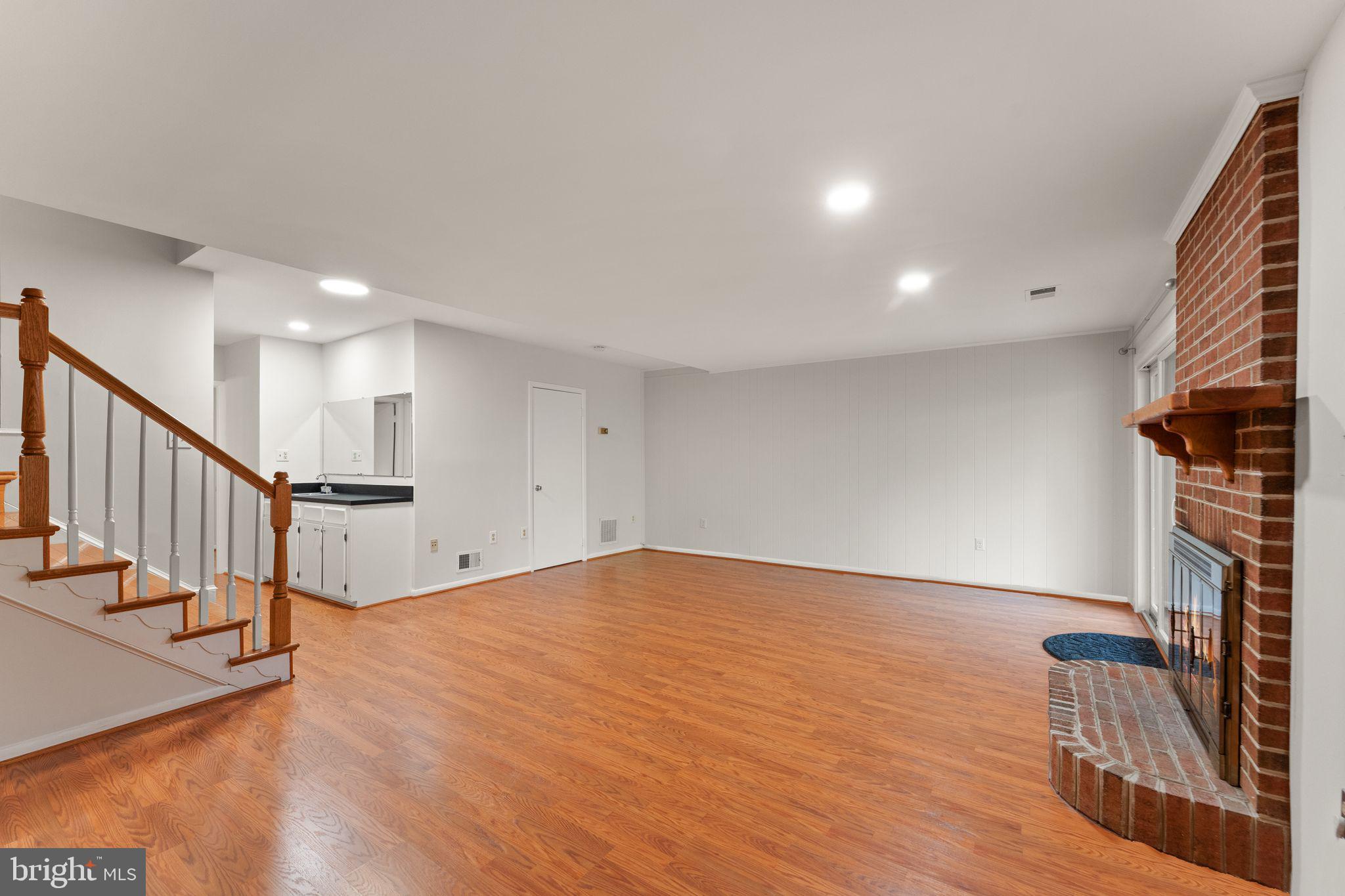 2841 SUTTON OAKS LN