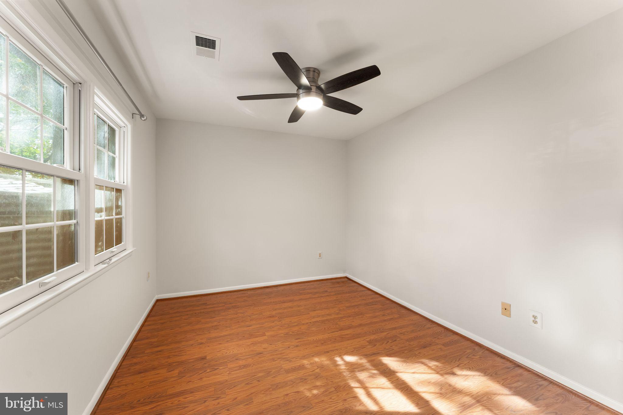 2841 SUTTON OAKS LN