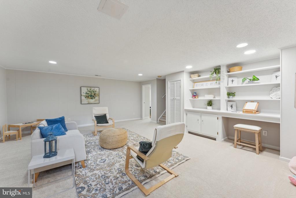 6513 Park View Ct