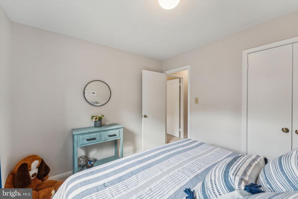 6513 Park View Ct