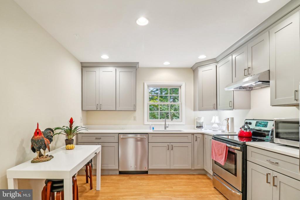 6060 Haverhill Ct