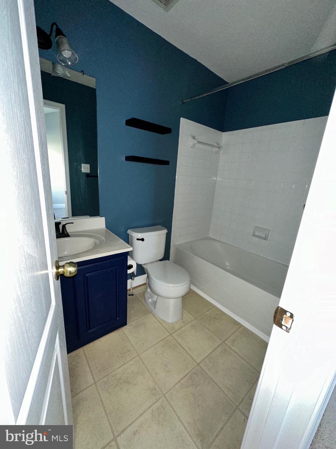 2012 CAPSTONE CIR