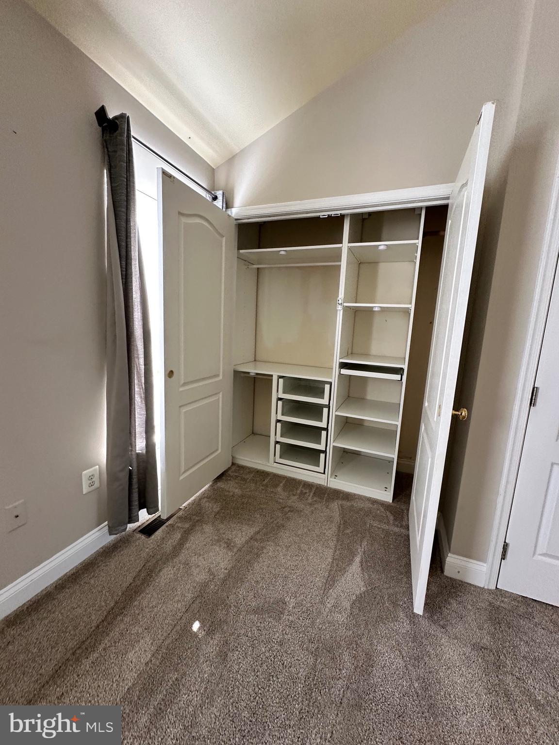 2012 CAPSTONE CIR