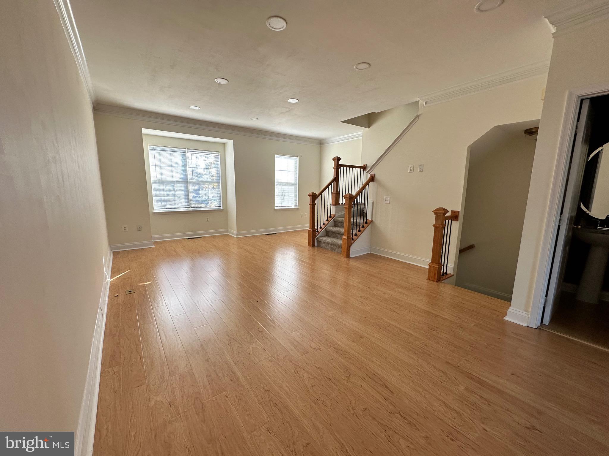 2012 CAPSTONE CIR