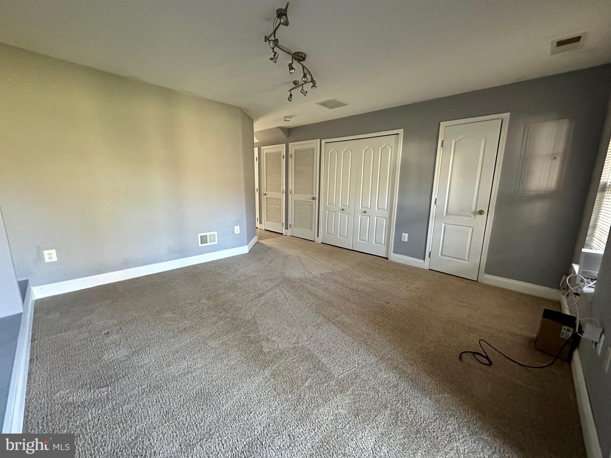 2012 CAPSTONE CIR