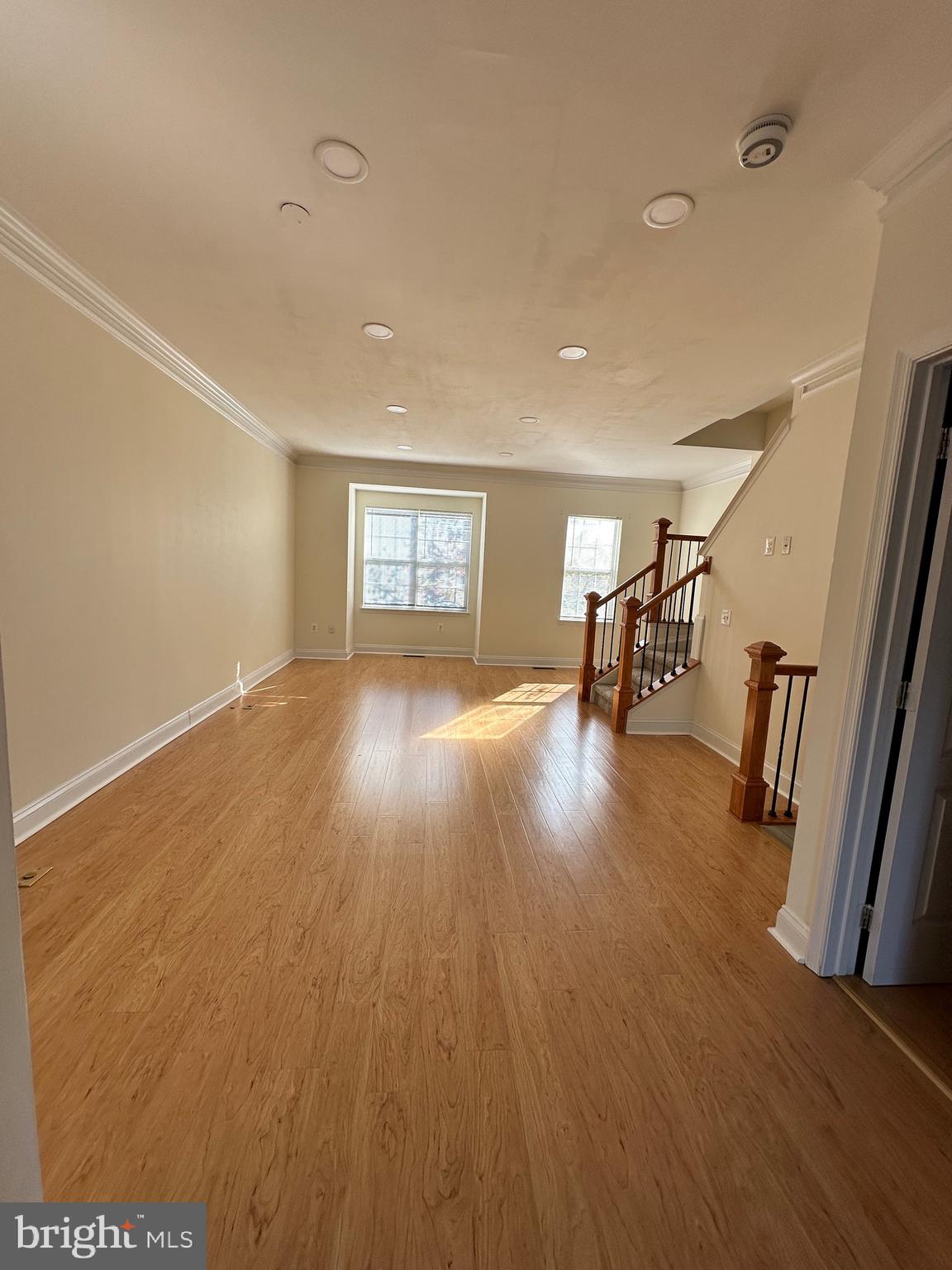 2012 CAPSTONE CIR