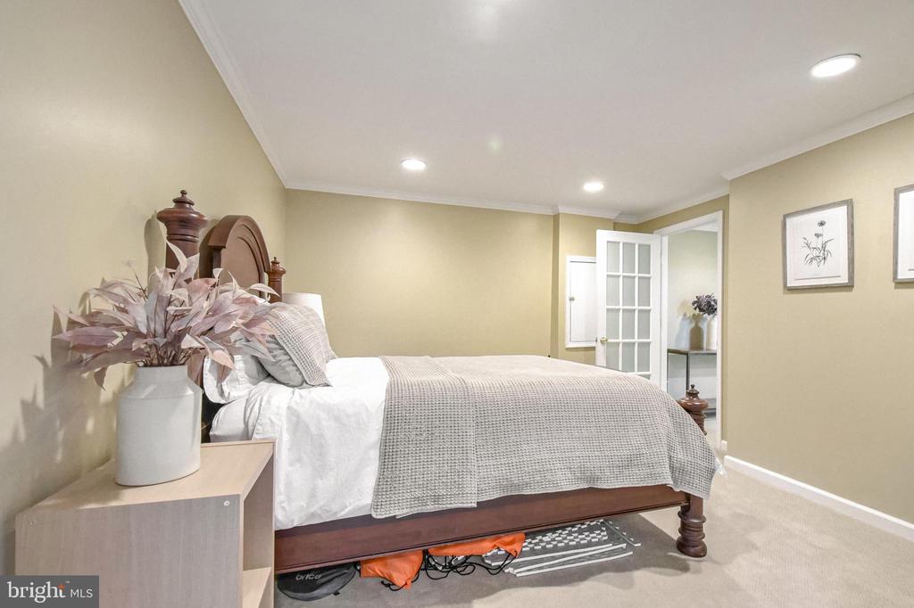 10504 Cowberry Ct