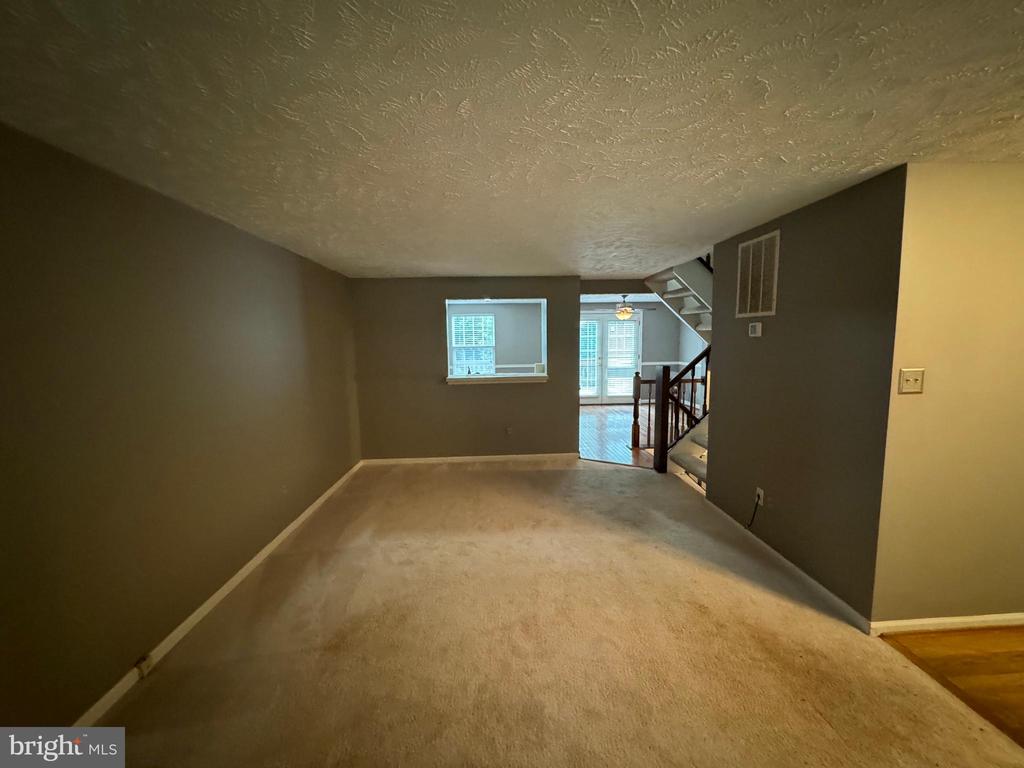 1589 AUTUMN RIDGE CIR