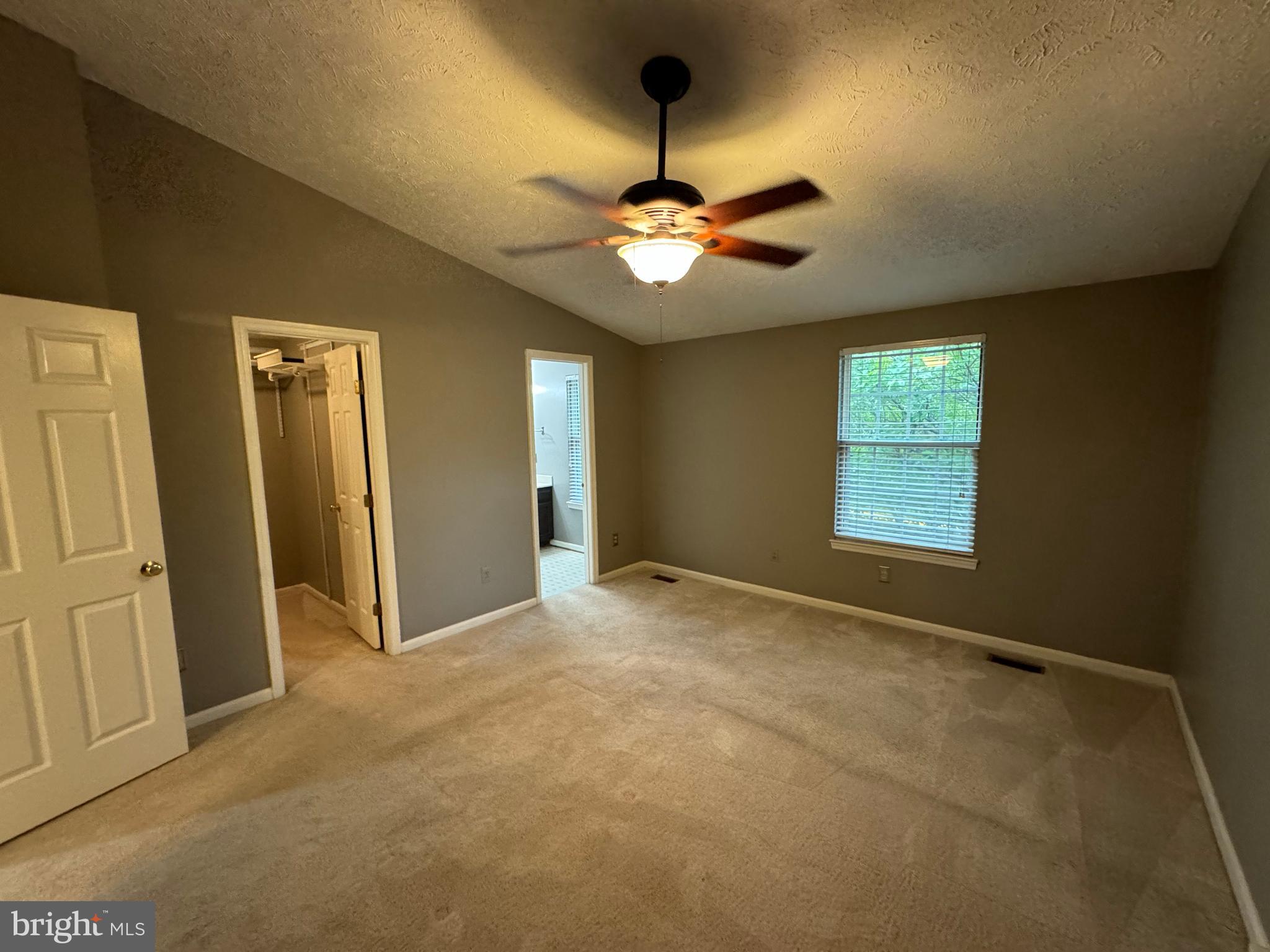 1589 AUTUMN RIDGE CIR