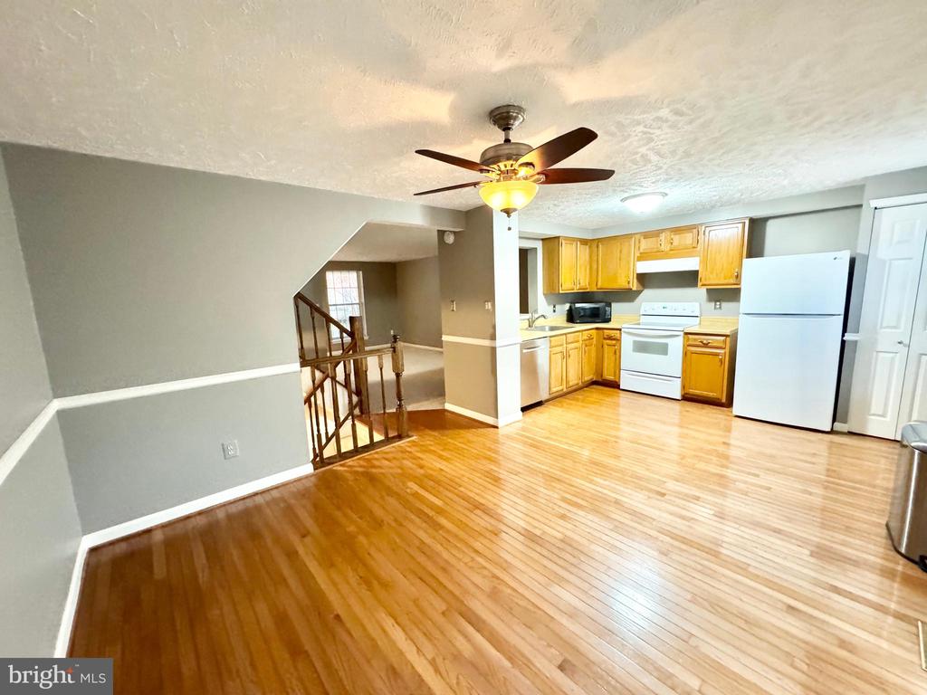 1589 AUTUMN RIDGE CIR
